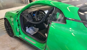 Véhicules hybrides et électriques : une carrosserie agréée pour intervenir en toute sécurité